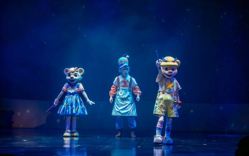 Family-friendly stage show performance
