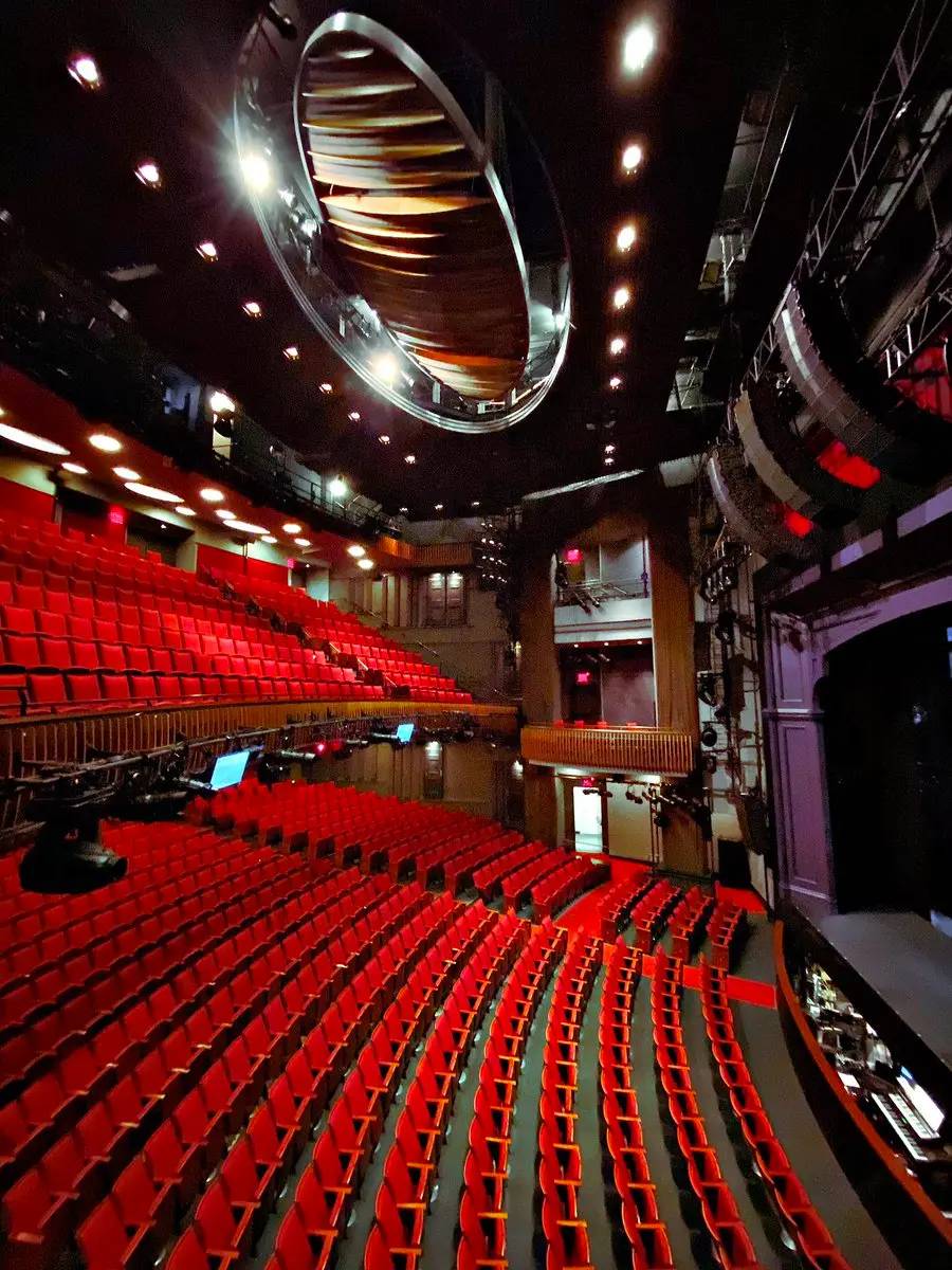 Cruise ship main theatre - auditorium and seating