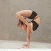 Female Contortionist 111057