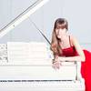 Female Pianist 108352