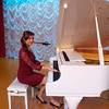 Female Pianist And Singer 106540