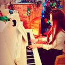 Female Pianist And Singer 107114