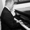 Male Pianist 109174