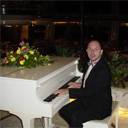 Male Pianist 5168