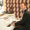 Pianist And Singer 108632