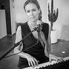 Pianist Singer 108684