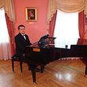 Piano Player 107218