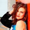 Female Solo Singer 107467