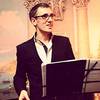 Male Singer 105294